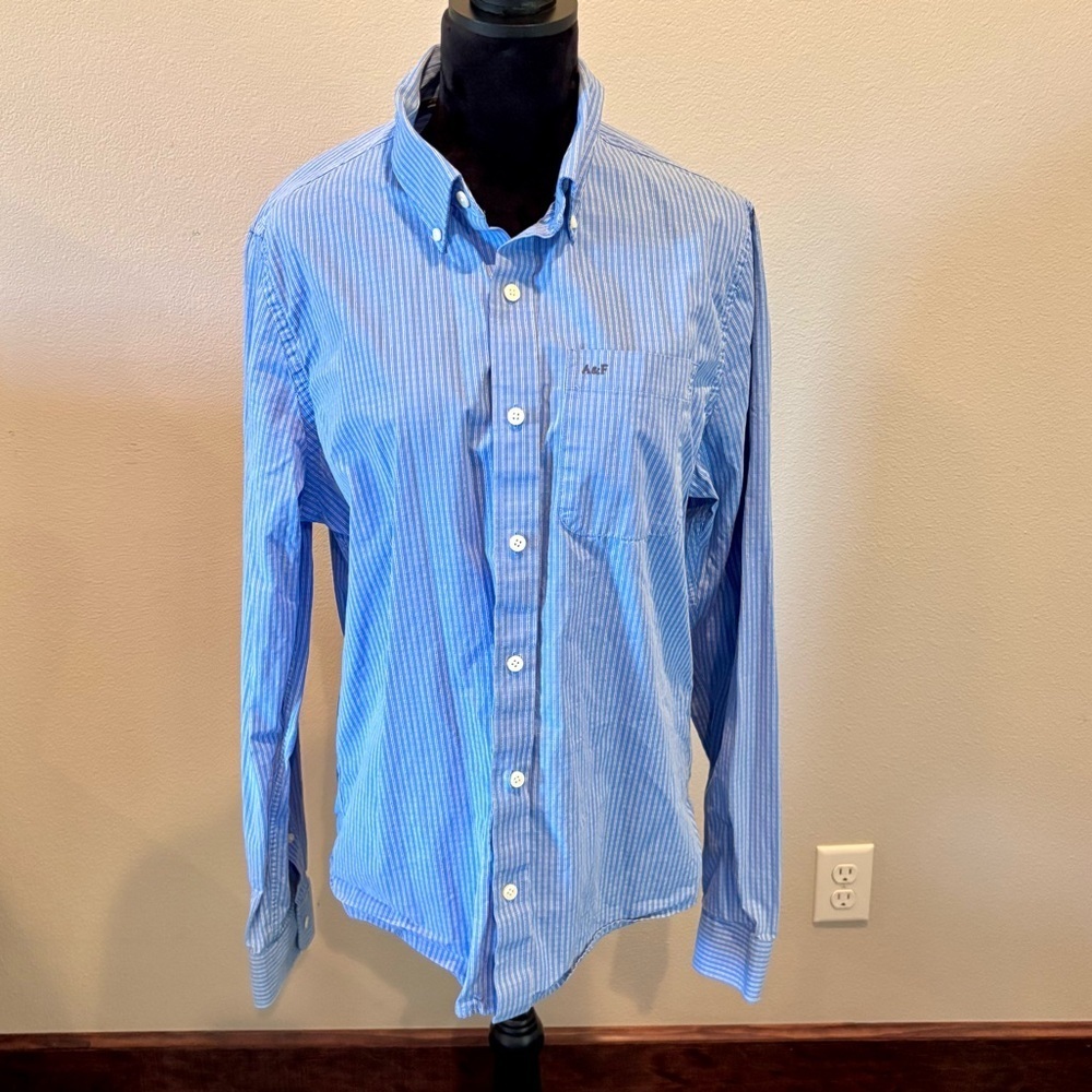 Abercrombie & Fitch Men's Blue Striped Muscle Button Down Shirt, XL, Everyday